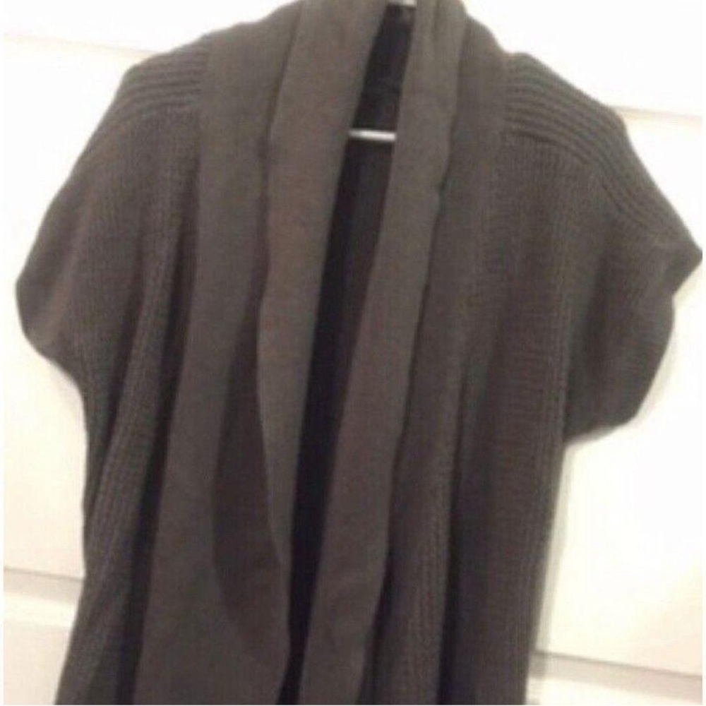 💕3/$20💕 Cozy Gray Knit Cardigan Size Small